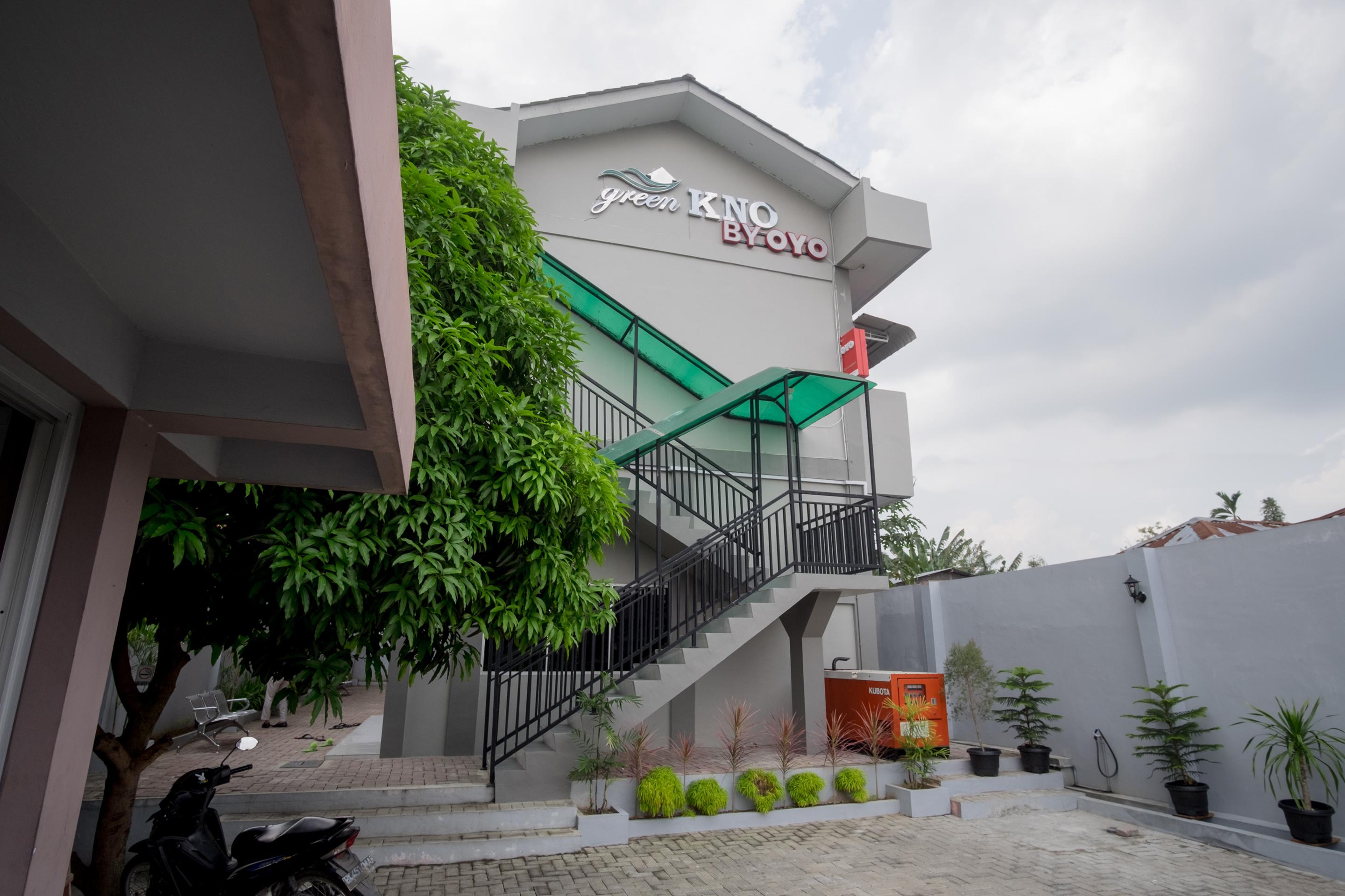 Oyo 470 Green Kno Medan Exterior photo